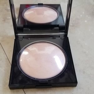 Laura Mercier Baked Powder